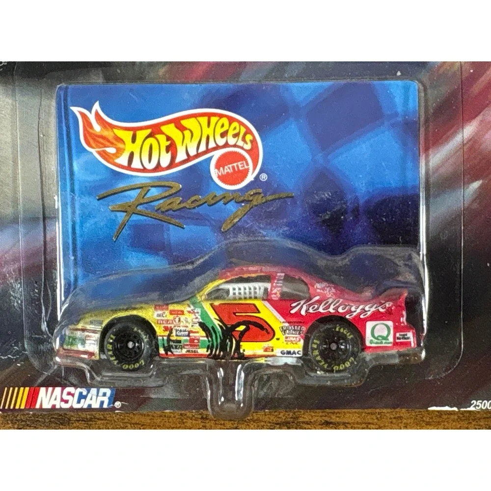 Hot Wheels Racing Trading Paint #5 Kellogg's Chevy Monte Carlo 1:64 Die-Cast